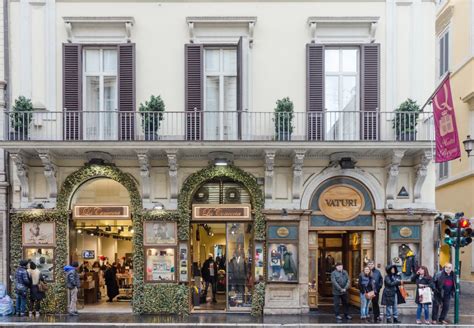 luxury shopping in rome italy